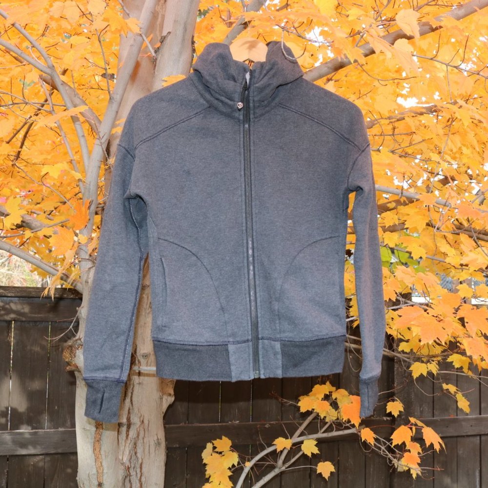 Charcoal Lululemon full zip sweatshirt with ruched neck size 2
